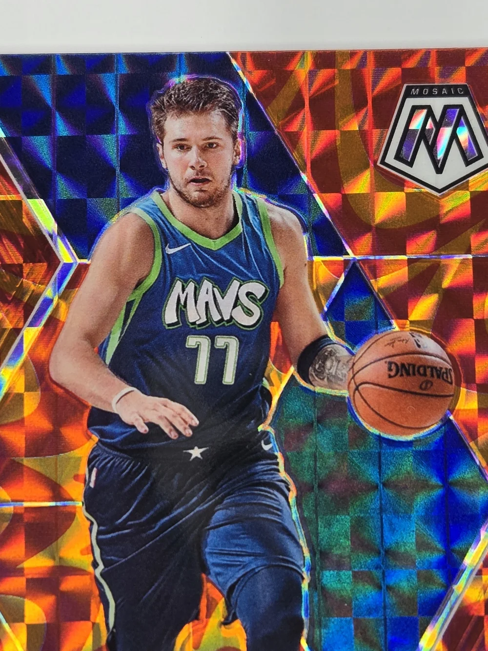 Luka Dončić Reactive Oragne Prizm Mosiac Panini Basketball Card Luka Doncic - Picture 4 of 11